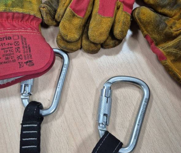 Продолжается подготовка специалистов по программе «Десантник-пожарный».